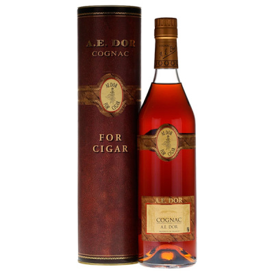 Коньяк A.E. Dor Sigar in gift box 0,70 л фото
