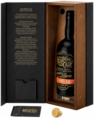 Виски The Sleeping Cask 16 YO Single Cask Single Malt Orkney in wooden box 0,7 л фото