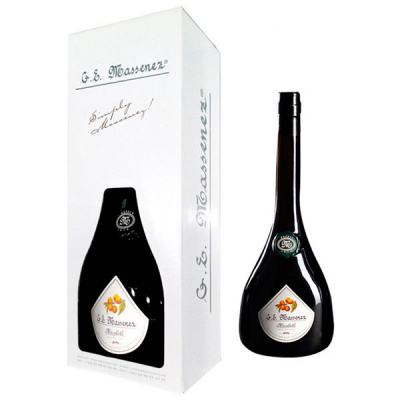 Бренди G. E. Massenez Eau-de-Vie Origine Mirabelle in gift box 0,7 л фото