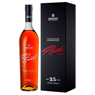 Бренди Ararat Charles Aznavour in gift box 0,75 л фото