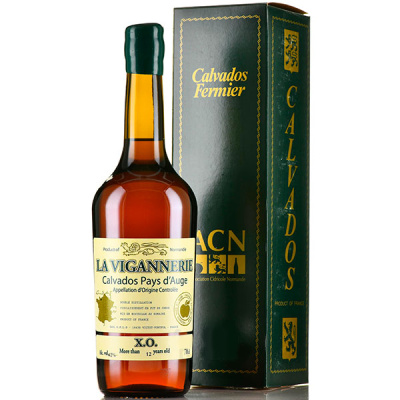 Кальвадос La Vigannerie XO 12 ans Pays d'Auge in gift box 0,70 л фото