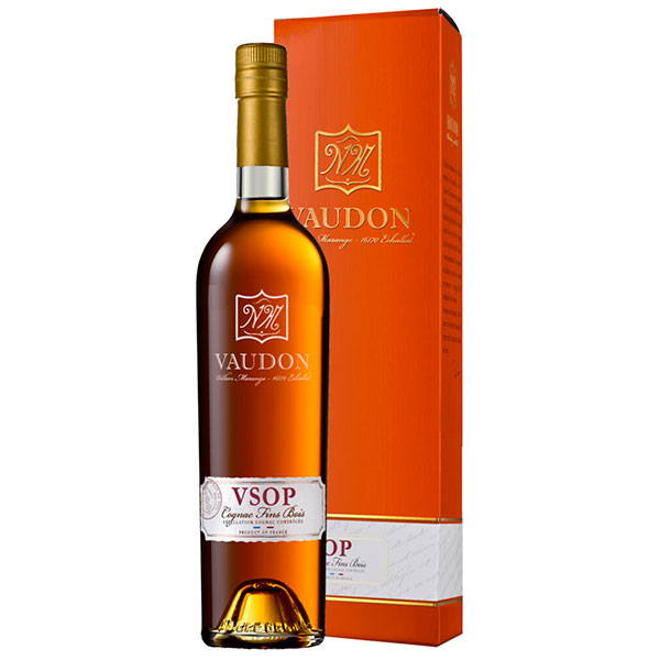 Коньяк Vaudon VSOP Fins Bois in gift box 2014 0,7 л фото