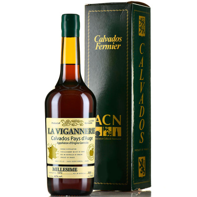 Кальвадос La Vigannerie Millesime Pays d'Auge in gift box 1972 0,70 л фото
