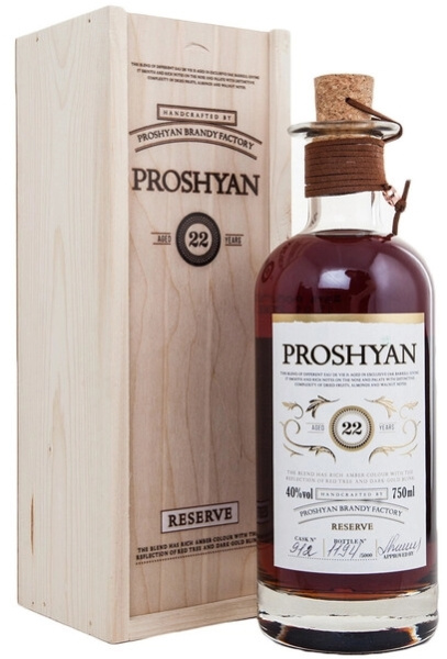 Бренди Proshyan Reserve 22 Years Old in wooden box 0,75 л фото