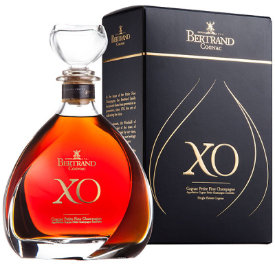 Коньяк Bertrand XO Petite Fine Champagne in gift box 0,70 л фото