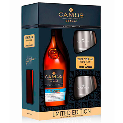 Коньяк Camus Very Special Intensely Aromatic with 2 glasses in gift box 0,70 л фото