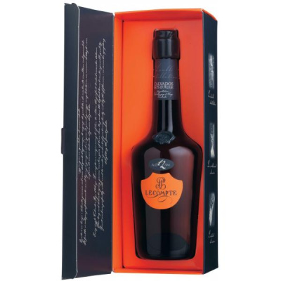 Кальвадос Lecompte 12 years old Pays d'Auge in gift box 0,70 л Кальвадос Lecompte 12 years old Pays d'Auge in gift box 0,70 л фото