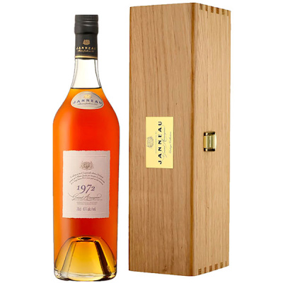 Арманьяк Janneau Vintage Collection in wooden box 1972 0,70 л фото
