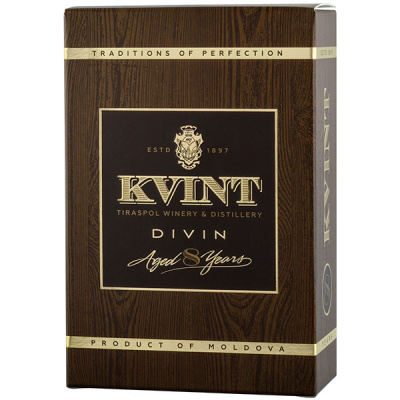 Бренди Kvint Divin 8 years old in gift box 0,50 л фото