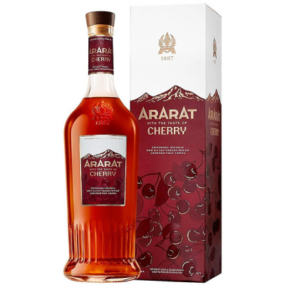 Коньяк Ararat Cherry 30% in gift box 0,5 л фото