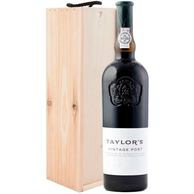 Портвейн Taylor's Vintage 2018 in wooden box 2018 0,75 л фото