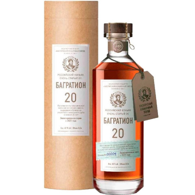 Бренди Bagration 20 Years Old with muzzle in tube 0,5 л фото