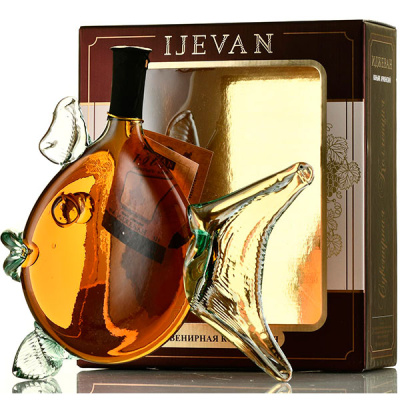 Бренди Ijevan 5 years Fish in gift box 0,2 л фото