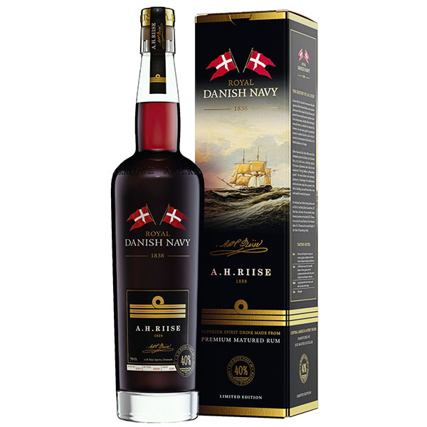 Ром A.H. Riise Royal Danish Navy in gift box 0,7 л фото
