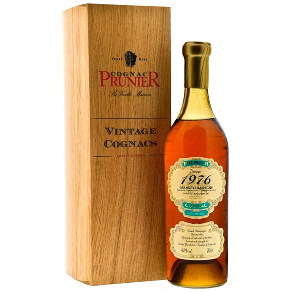 Коньяк Prunier Grande Champagne in wooden box 1976 0,7 л фото
