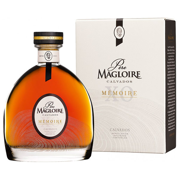 Кальвадос Pere Magloire Memoire XO in gift box 0,7 л фото