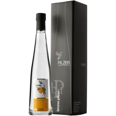 Аквавит Pilzer Acquavite di Albicocche Trentino in gift box 0,5 л фото