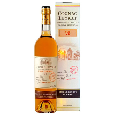 Коньяк Leyrat VS in gift box 0,7 л фото