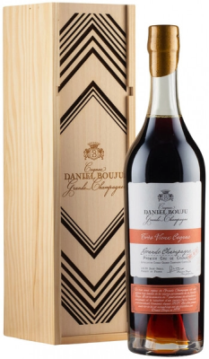 Коньяк Daniel Bouju Tres Vieux Grande Champagne in wooden box 0,70 л фото