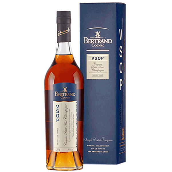 Коньяк Bertrand VSOP Petite Fine Champagne in gift box 0,7 л фото