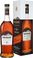 Коньяк Ararat 5 years old with playing cards in gift box 0,7 л фото