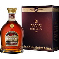 Коньяк Ararat Nairi aged 20 years in gift box 0,7 л фото